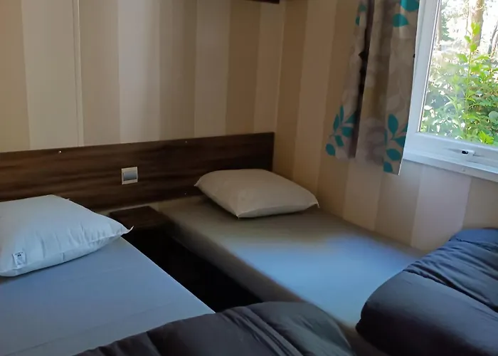 Camping Mobil-home En Pleine Nature *